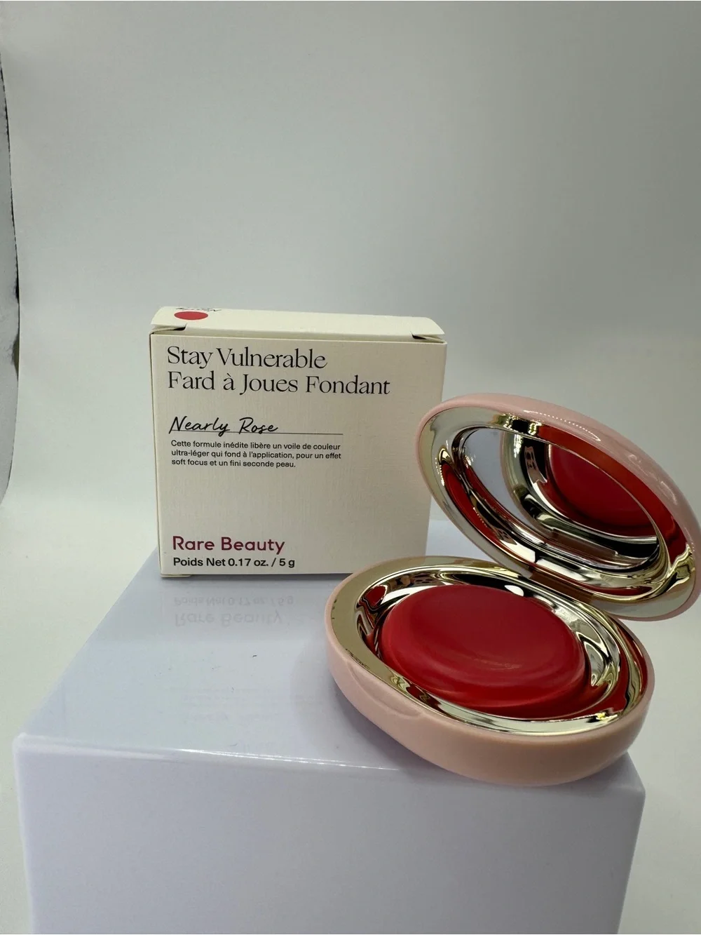 Rare Beauty Cream Blush Compact in Nearly Rose